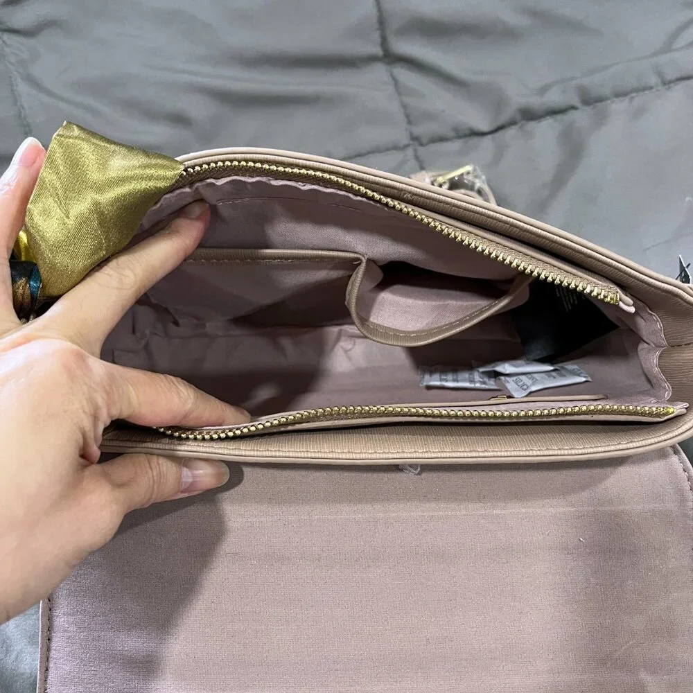 ๐ NWT ๐ Badgley Mischka Dusty Pink Crossbody Purse with Accent Scarf - Picture 9 of 9